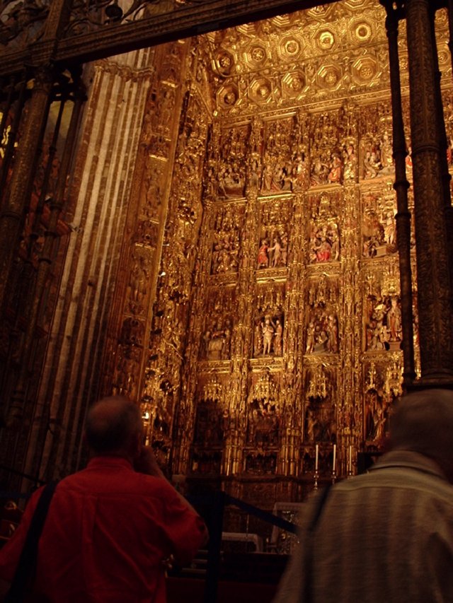 P5200263 altaarstuk hoofdkapel  - Catedral de Sevillla - Sevilla